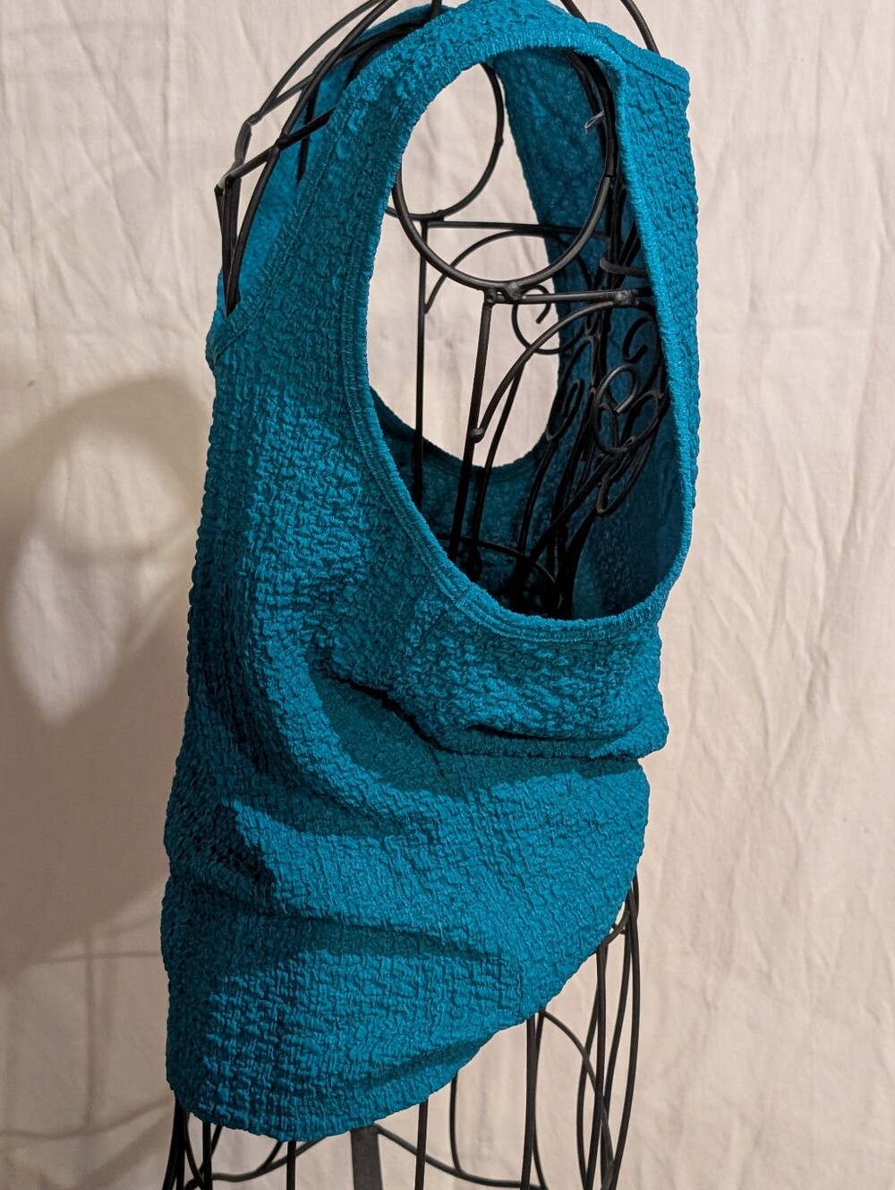 Old Navy Teal Blue Smocked Textured Square Neck Tank Top Size Large - Picture 6 of 7